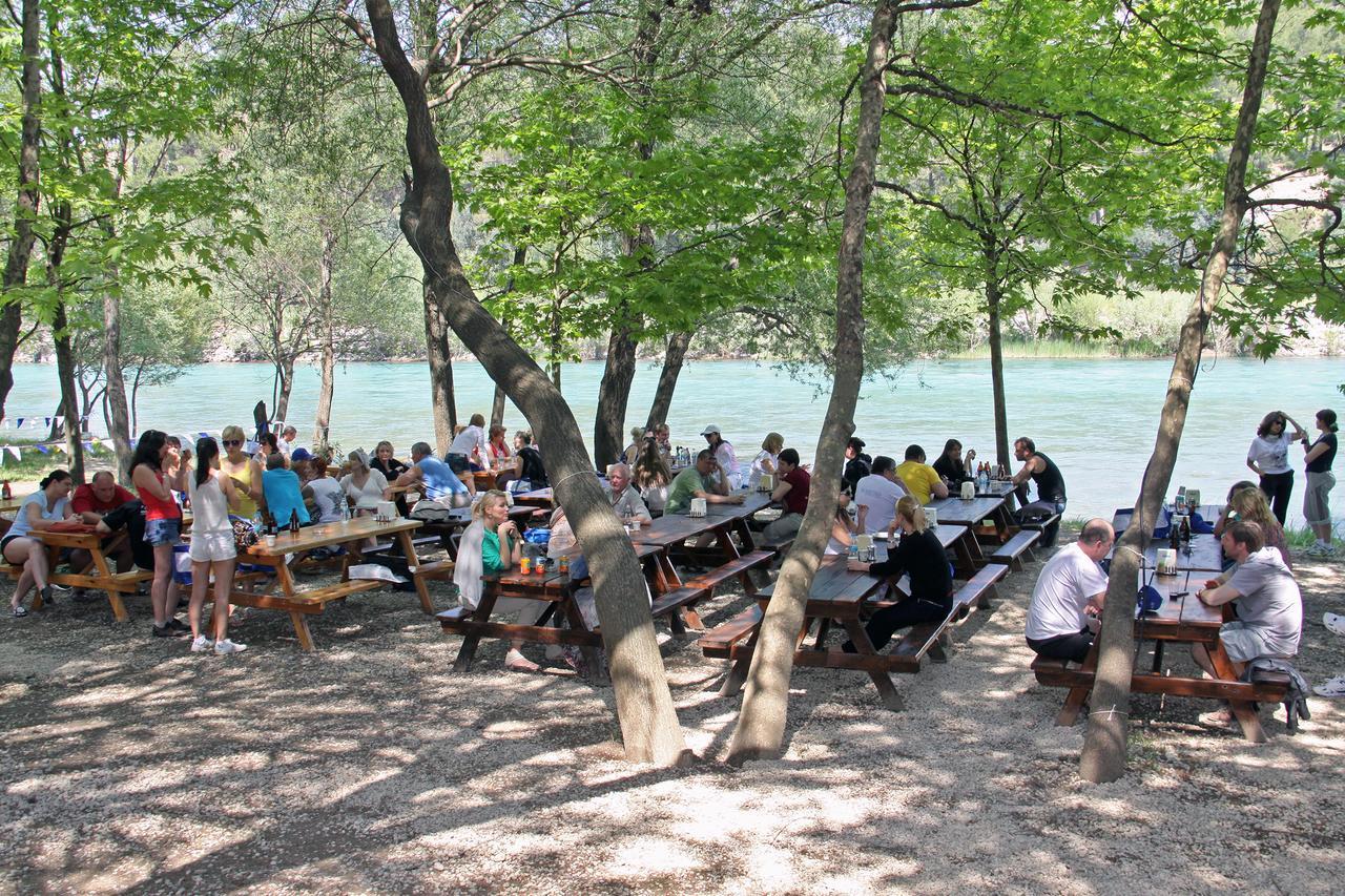 Eco Family Park Hotel Beskonak Zewnętrze zdjęcie